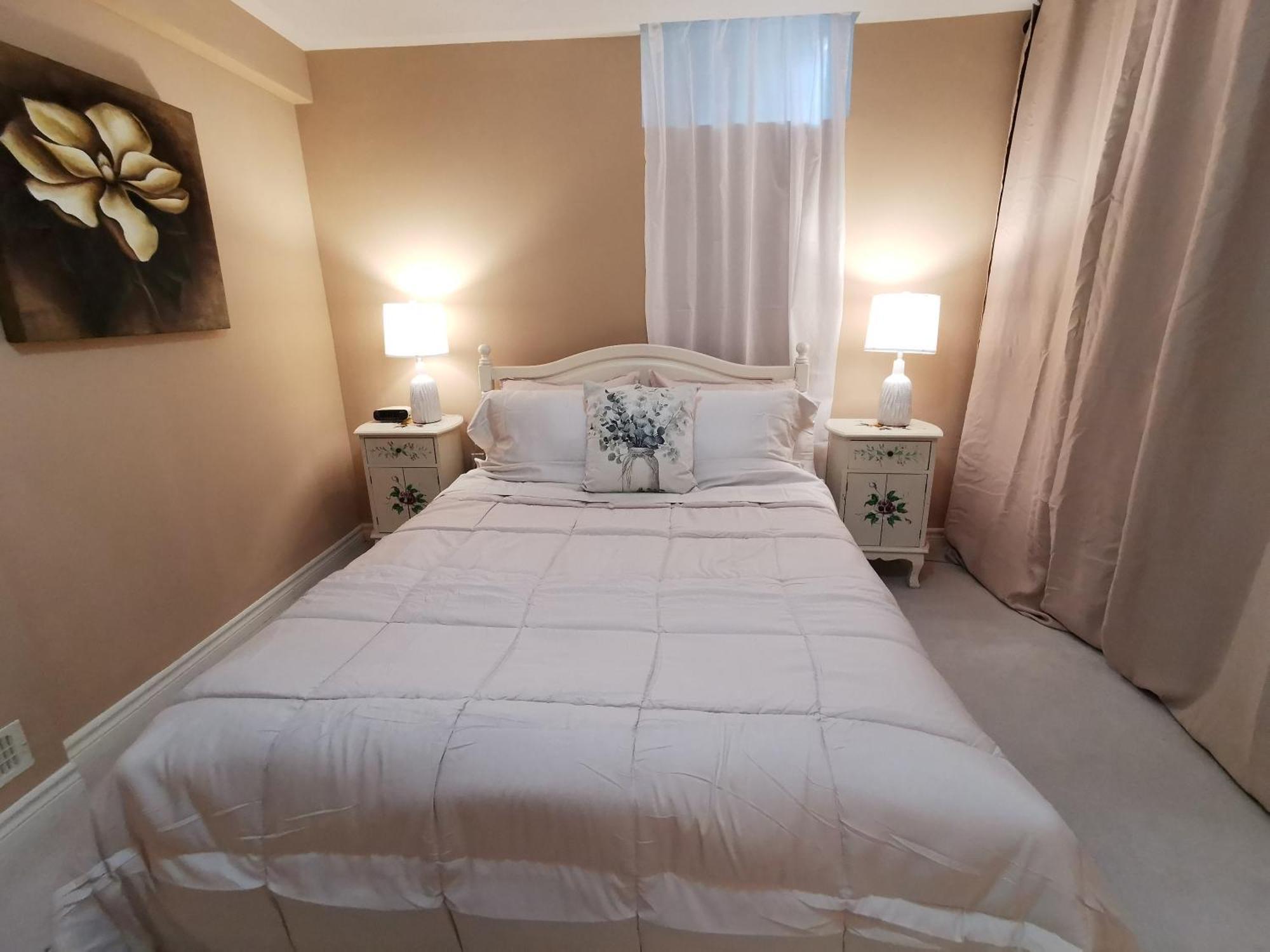 4 Bedroom 3 Washroom Charming Home In Markham With Warm Cozy Vibe Екстер'єр фото
